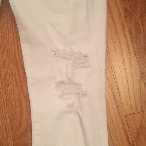 Ripped white jeans - Picture 3 of 7